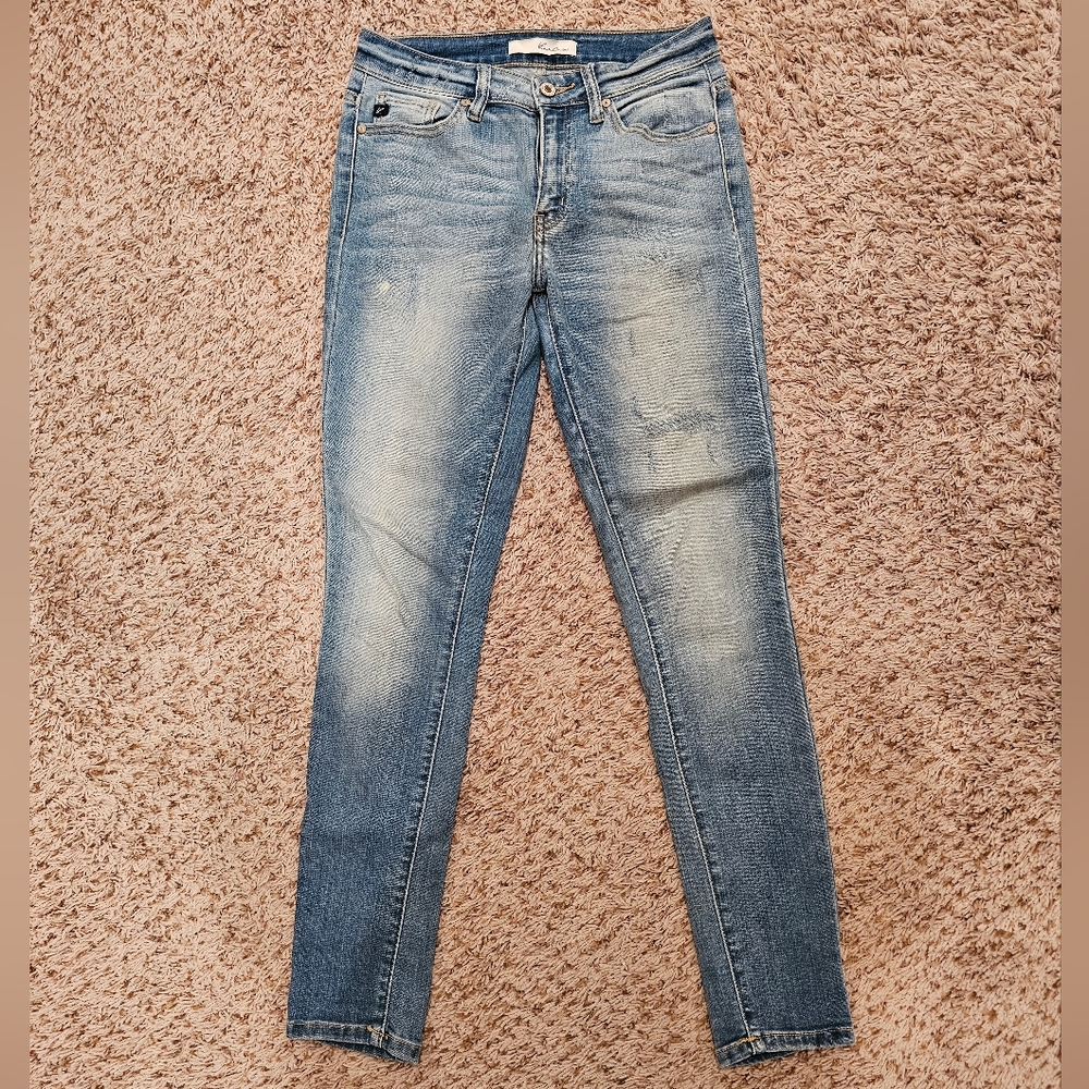 KanCan midrise light wash skinny jean